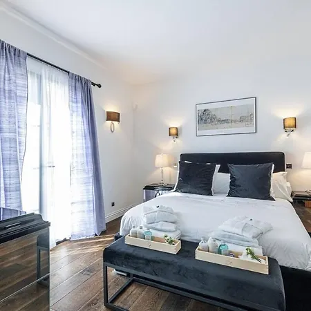Vila Beautiful 4 Bedrooms With Pool And Garden