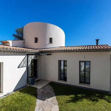 Beautiful 4 Bedrooms With Pool And Garden Vila Saint-Raphaël